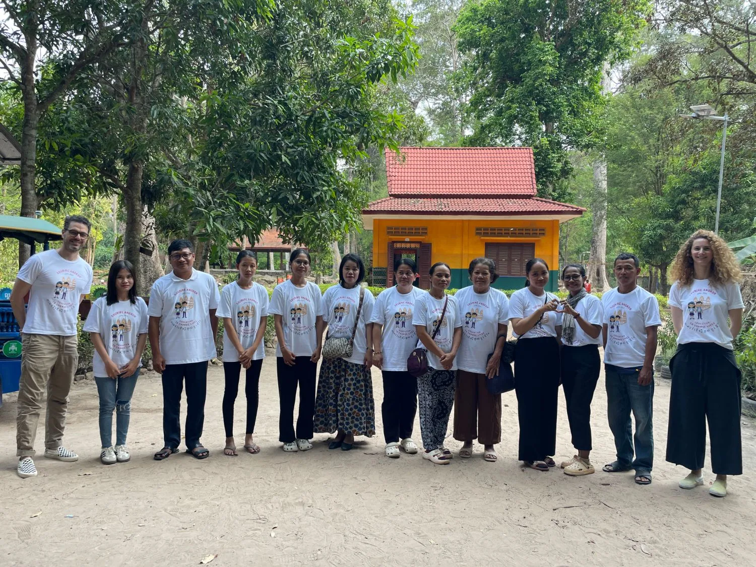 Les tuteurs et tutrices de Sourire Angkor réunis à Siem Reap